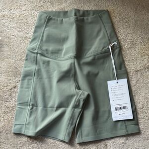 Tavi Stash & Dash Biker Short 6” Olive Green Size XS